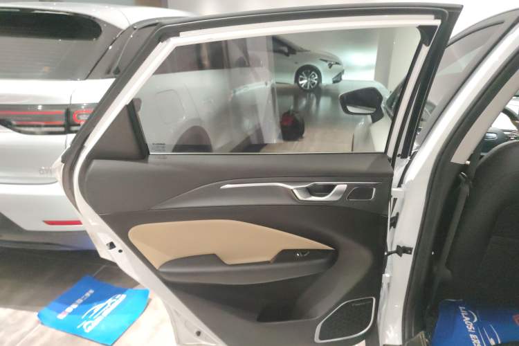 Used Geometry C 2022 Blueberry C400
