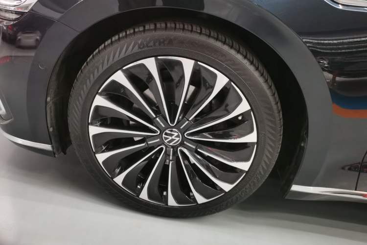 Used Volkswagen Phideon 2021 380TSI Prestige Edition
