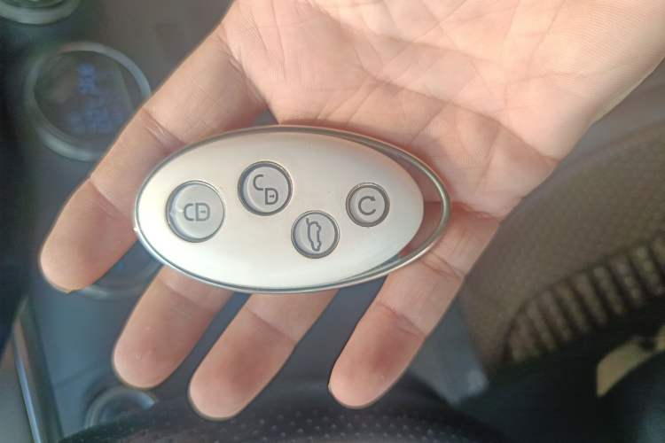 Used BYD Song 2017 Gaishe Upgrade Edition 1.5TID Automatic Elite Model Vehicle Key