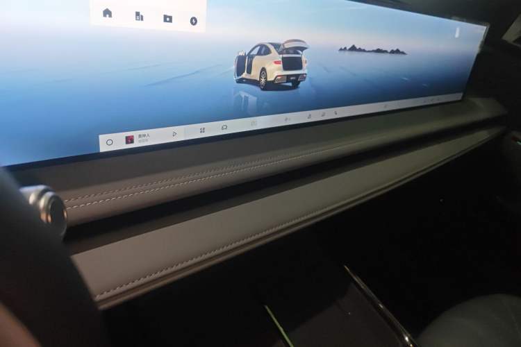 Used Geely Galaxy E8 2025 700 km Long-Range Intelligent Driving Version
