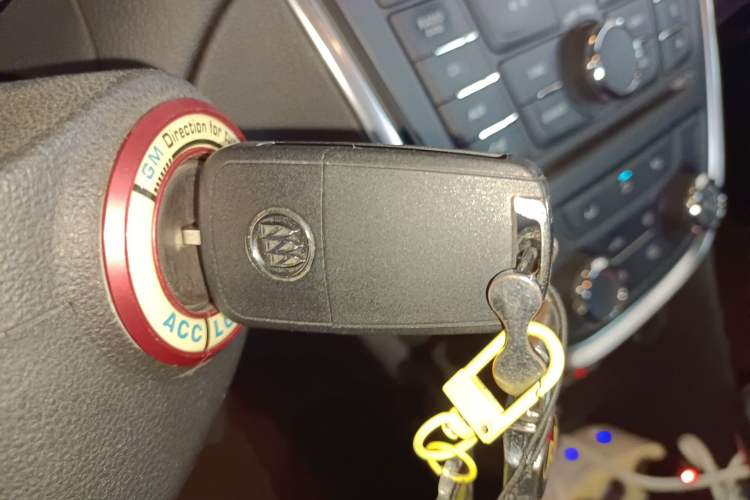 Used Buick Encore 2015 1.4T Automatic Two-Wheel Drive Urban Elite Version
