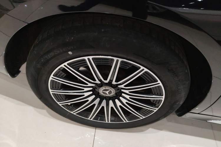 Used Mercedes-Benz E-Class 2024 E 260 L
