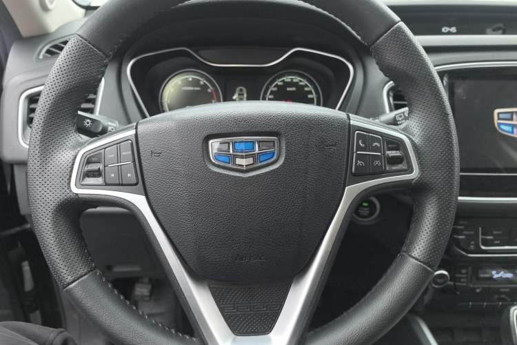 Used Geely Auto Vision X6 2016 1.3T CVT Flagship Model
