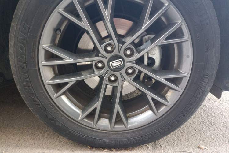 Used Bestune T55 2021 1.5T Automatic Joyful·Prestige Edition Right Front Wheel Hub