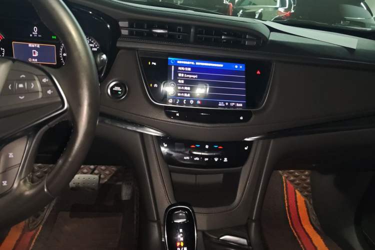 Used Cadillac XT5 2022 2.0T Two-Wheel Drive Luxury Version