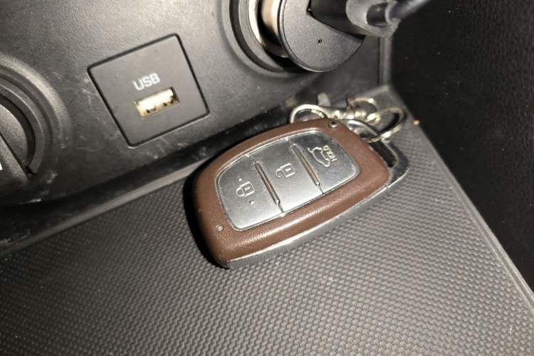 Used Hyundai ix25 2017 1.4T Automatic Smart Version
