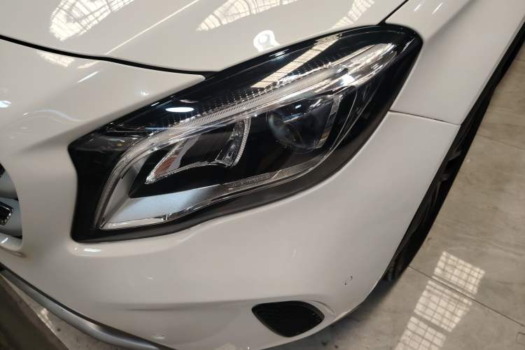 Used Mercedes-Benz GLA 2017 GLA 200 Fashion Model Left Front Headlight