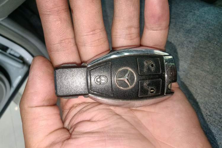 Used Mercedes-Benz E-Class 2009 E 300 Elegant Model