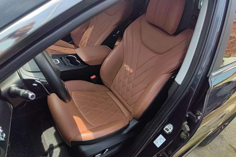 Used Chery Tiggo 8 PLUS 2022 290TGDI DCT Luxury Edition+
