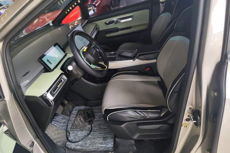 Used AION Y 2023 Younger
