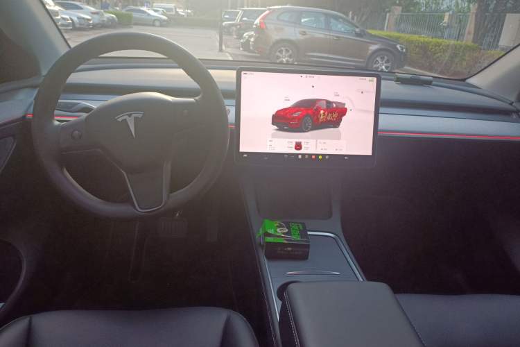 Used Tesla Model Y 2024 Rear-Wheel-Drive Version Center Console