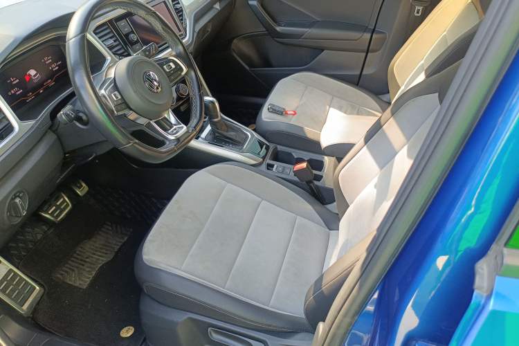 Used Volkswagen T-ROC 2020 280TSI DSG Two-Wheel Drive R-Line Pro
