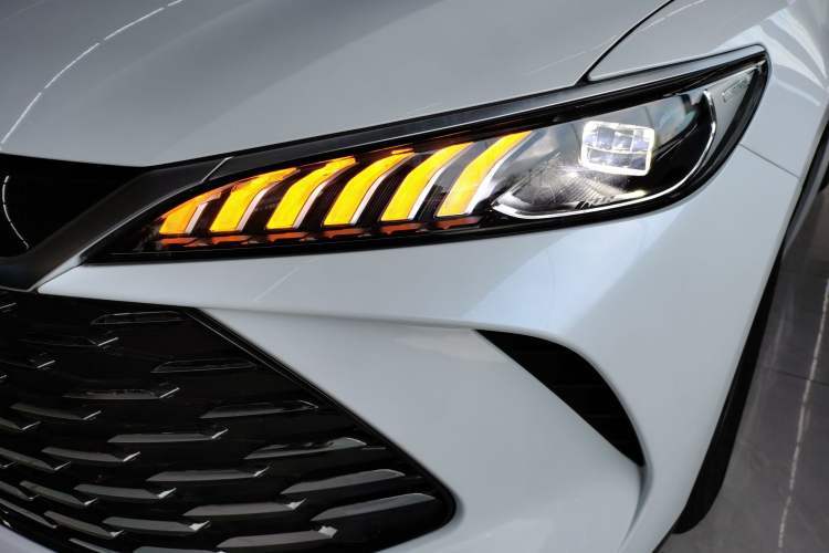 Used BYD Qin PLUS  Left Front Headlight