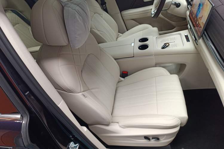 Used VOYAH Dream 2026 Model PHEV Qiankun Pro Right Front Seat