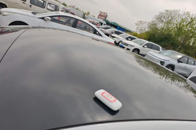 Used Geely Galaxy E8 2025 700 km Long-Range Intelligent Driving Version Roof