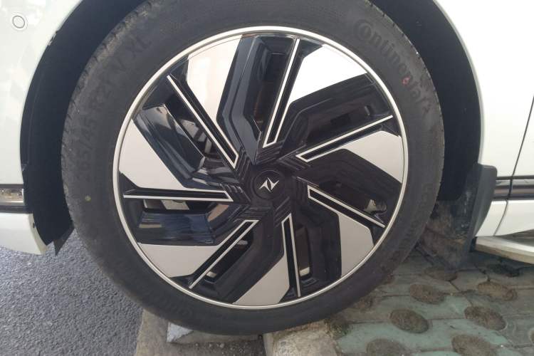 Used Dongfeng eπ eπ008 2024 210Max Range-Extended Version 6 Seats