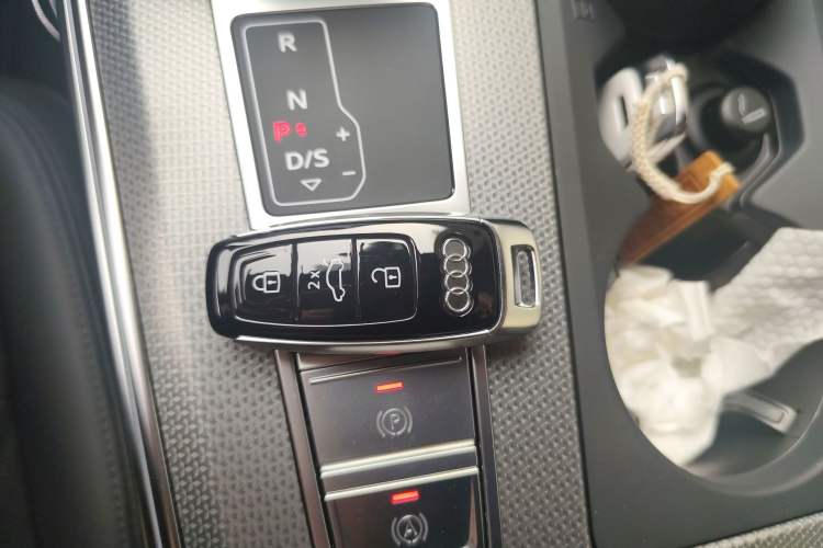 Used Audi A6 2022 allroad quattro Explorer 55 TFSI Prestige Off-Road Model