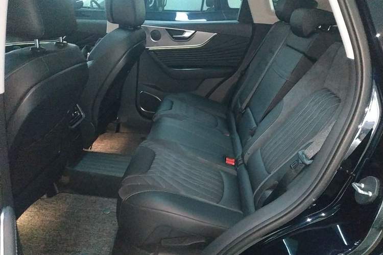 Used Hongqi HS5 2023 2.0T Four-Wheel Drive Flagship Pro Edition
