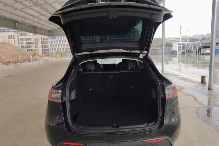 Used Tesla Model Y 2021 Standard Range Rear-Wheel Drive Version