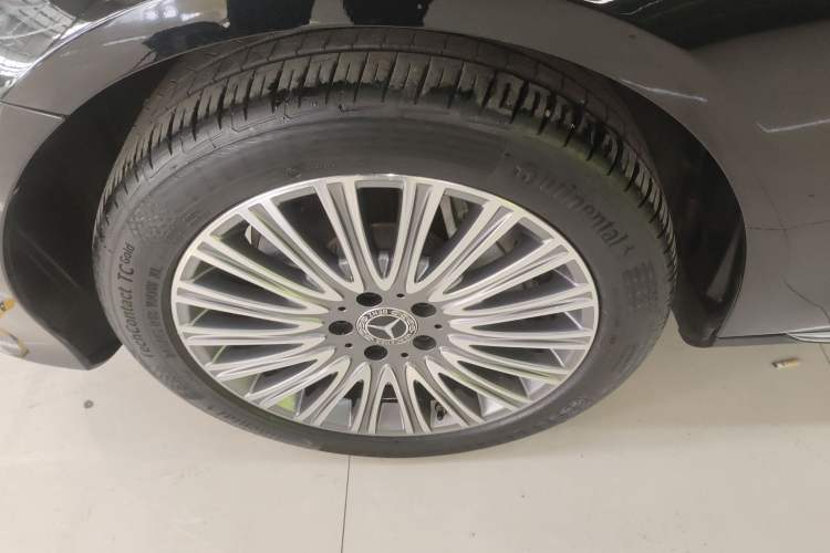 Used Mercedes-Benz E-Class 2020 E 300 L Luxury Model Left Front Wheel Hub