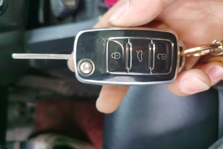 Used Volkswagen Sagitar 2015 1.6L Manual Comfort Model