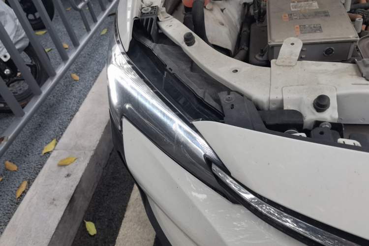 Used Buick Velite 6 2022 Connected & Shared PLUS Right Front Headlight