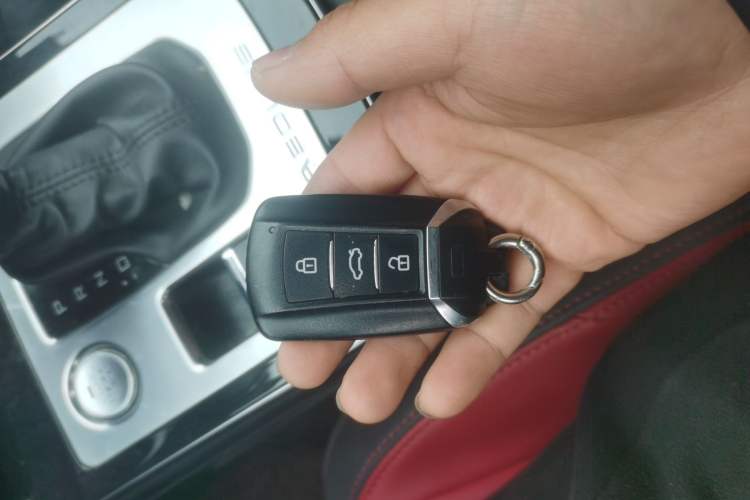 Used Dongfeng Aeolus Yixuan 2020 230T Automatic Xuanyao Track Edition Vehicle Key