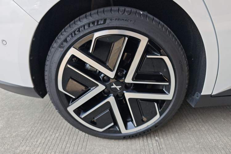 Used XPeng MONA M03 2025 600 with Ultra-Long Range Max Right Rear Wheel Hub