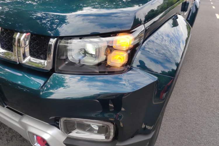 Used BAIC Off-Road BJ40 2019 Updated Version 2.0T Automatic All-Wheel Drive Urban Hunter Edition Premium China V Emission Standard