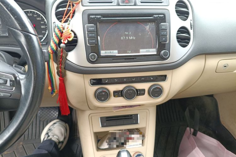 Used Volkswagen Tiguan 2015 1.8TSI Automatic Two-Wheel Drive Luxury Model Audio And AC Panel