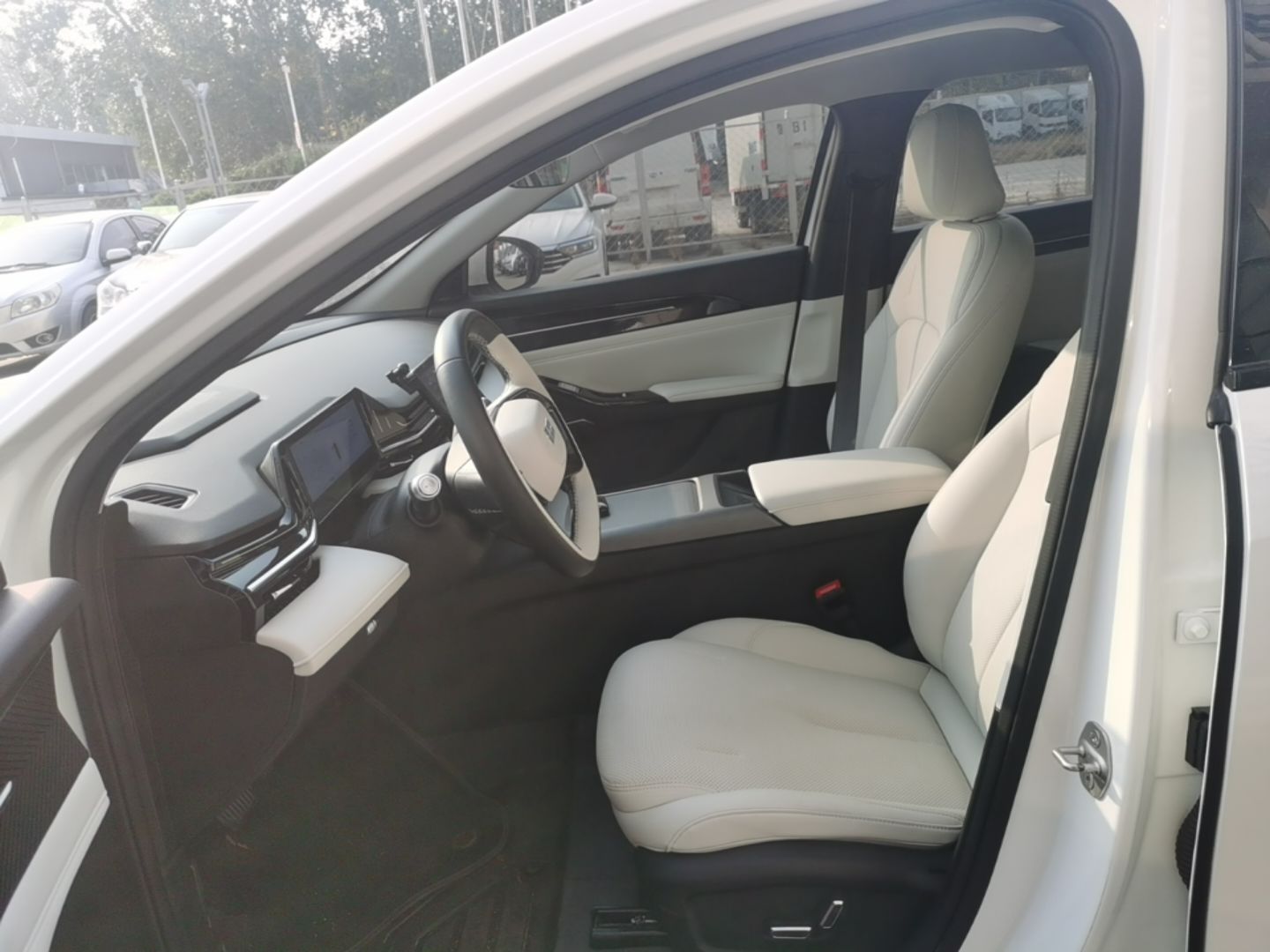 Geely Galaxy L6 2023 125km Starship — снимка 17