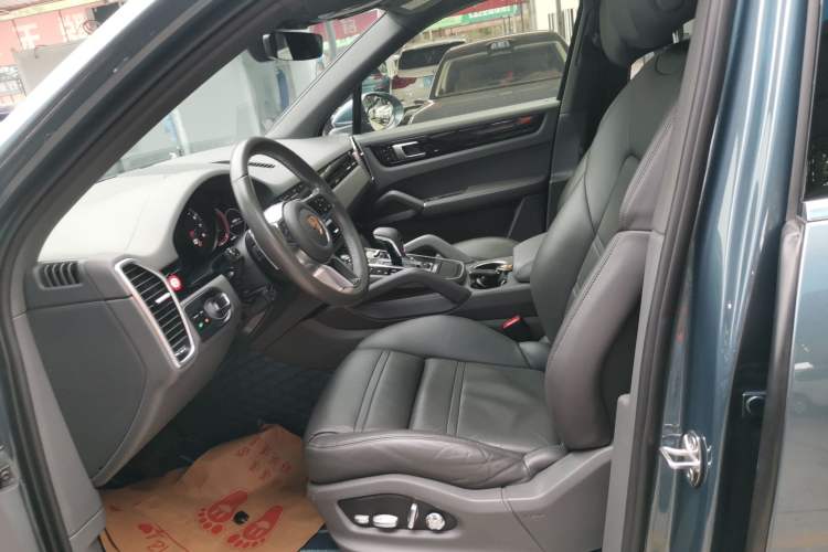 Used Porsche Cayenne 2018 Cayenne 3.0T Left Front Seat