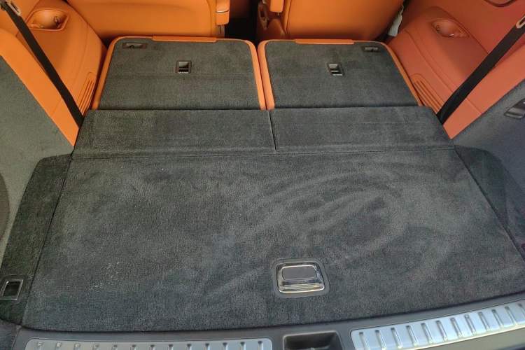 Used Hima AITO M9 2025 Extended-Range Ultra Version 52 kWh 6-Seater
