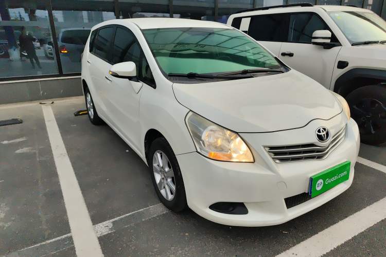 Used Toyota Verso 2014 Starlight 180E CVT Elite Edition Front Right 45 Deg