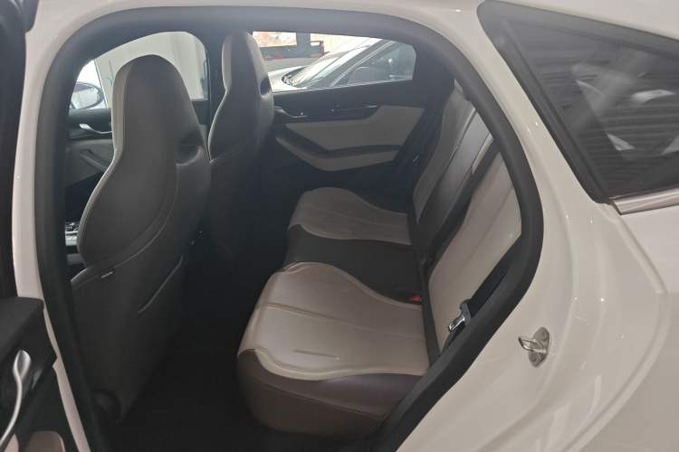 Used BYD Qin PLUS 2024 HONOR Edition DM-i 55KM Leading Model
