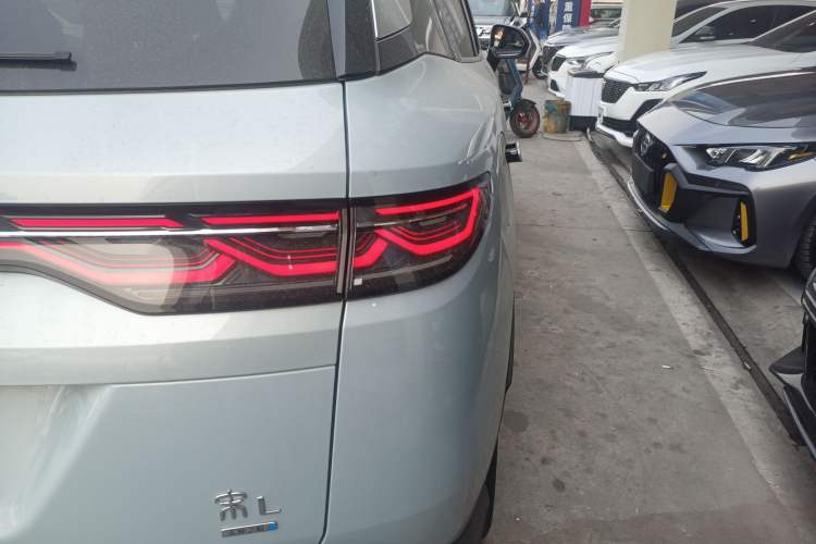 Used BYD Song L DM-i 2025 Intelligent Driving Version 160 km Beyond-Range Type
