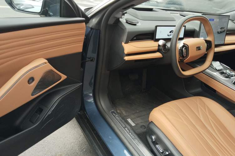 Used Geely Galaxy 8 2025 130km EM-P Starship Edition Driver Seat