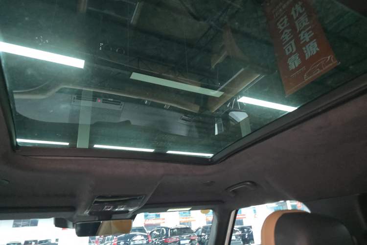 Used Land Rover Defender 2025 110 3.0T P400 – Dynamic HSE