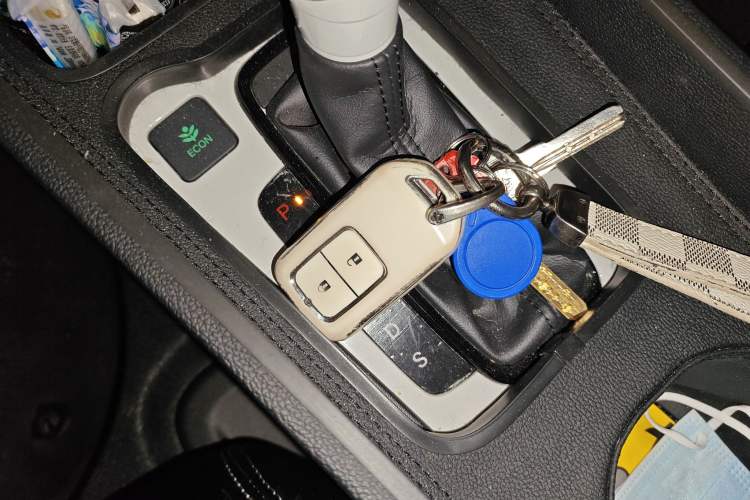 Used Honda Fit 2022 1.5L CVT Trendy Sunroof Edition Vehicle Key