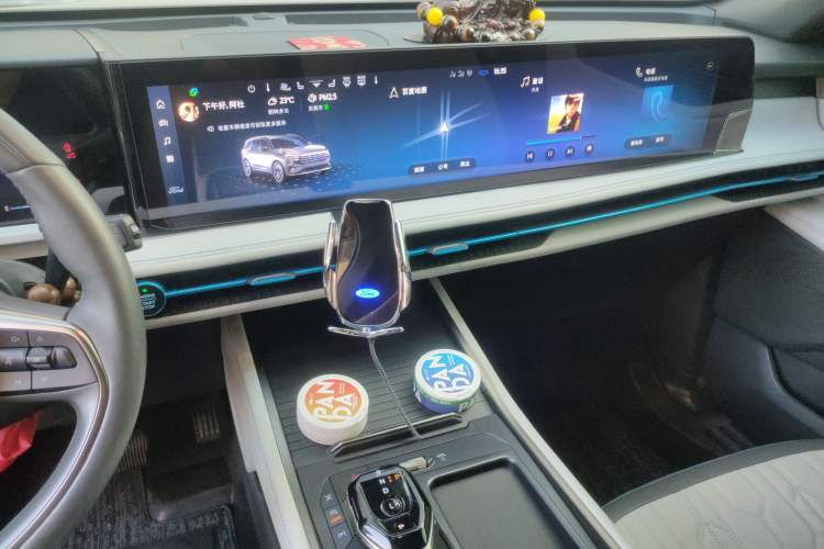 Used Ford Edge 2023 Ford Explorer L 2.0T EcoBoost Two-Wheel Drive 7-Seater Luxury Model