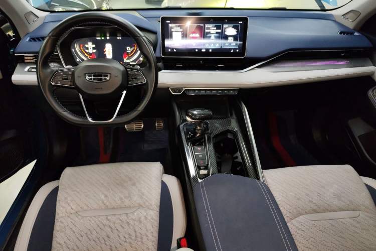 Used Geely Auto Preface 2021 2.0TD Luxury Version Audio And AC Panel