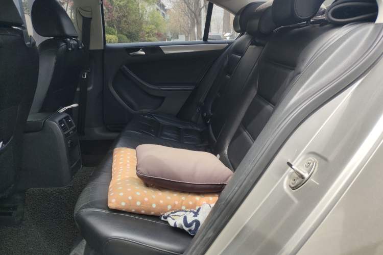 Used Volkswagen Sagitar 2012 1.4TSI Automatic Luxury Edition
