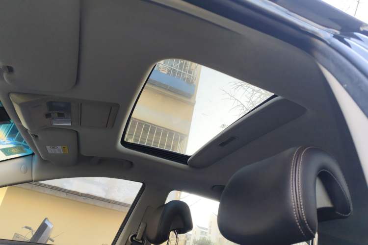 Used Chevrolet Captiva 2017 2.4L 4x4 Flagship Edition 7-Seater Headliner