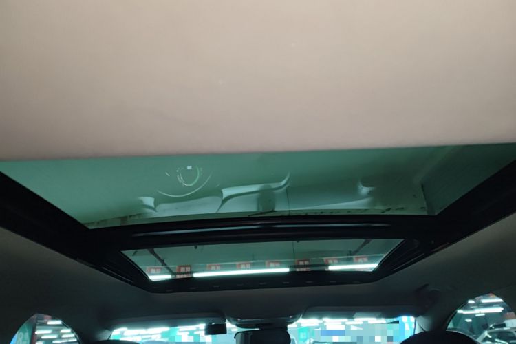 Used Renault Kadjar 2017 2.0L Two-Wheel Drive Comfort Edition Headliner