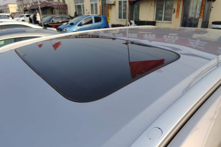 Used Geely Auto Emgrand X7 Sport 2026 Model 1.5TD Aspirational Roof