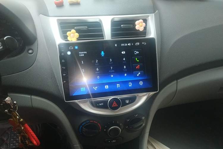 Used Hyundai Verna (older generation) 2014 1.4L Automatic Smart GLS Audio And AC Panel