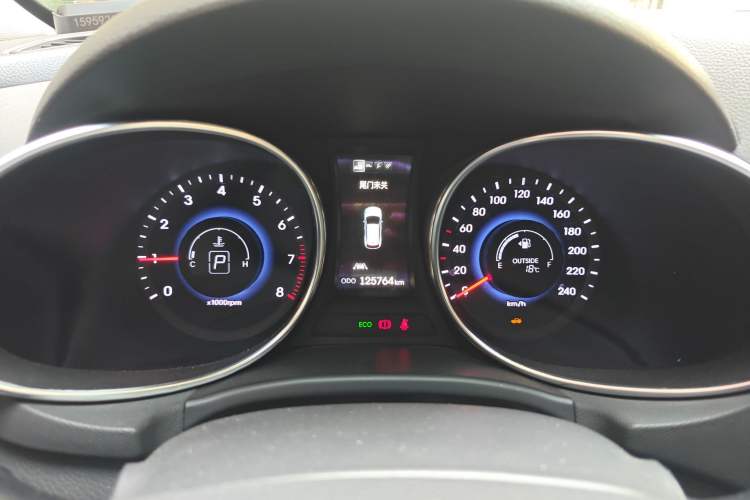 Used Hyundai Santa Fe 2013 Revised Version 2.0T Automatic All-Wheel Drive Top-Tier Trim