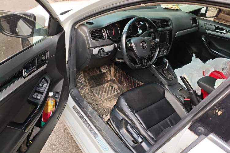 Used Volkswagen Sagitar 2018 1.6L Automatic Comfort Model
