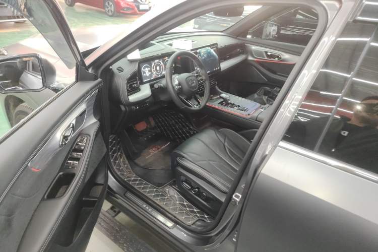 Used GAC Trumpchi ES9 2024 PHEV with 143 km Max
