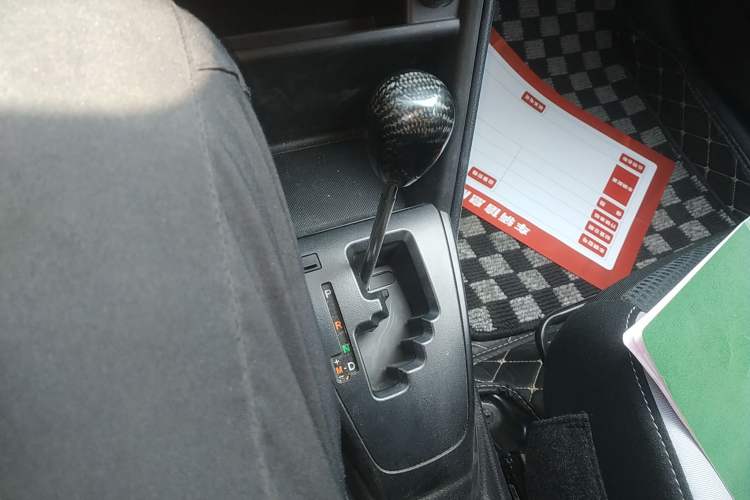 Used Toyota YARiS L Zhi Xuan 2020 1.5L CVT Leading Edition Gear Lever